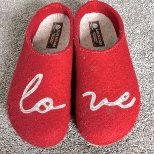 HAFLINGER® Classic Wool Felt Clogs From Germany | Franzl, LOVE red Size 41